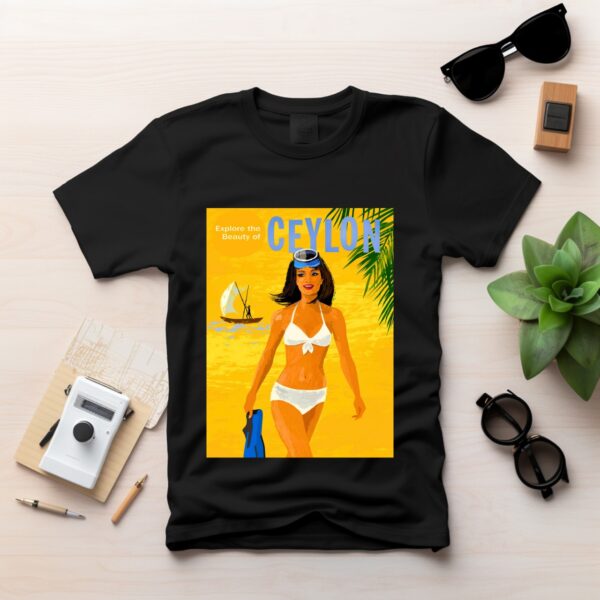 Girls at beach t-shirt